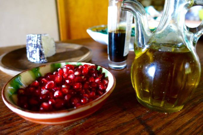 pomegranates-and-kale-salad