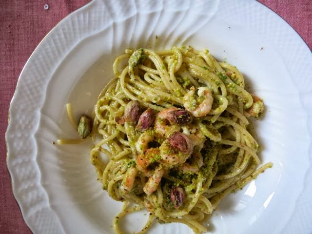 Spaghetti with Shrimp and Pistachio nuts www.ElizabethMinchilliInRome.com