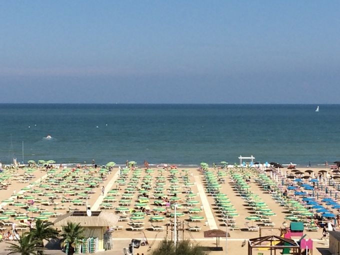 The Beach, Rimini, https://www.elizabethminchilli.com/